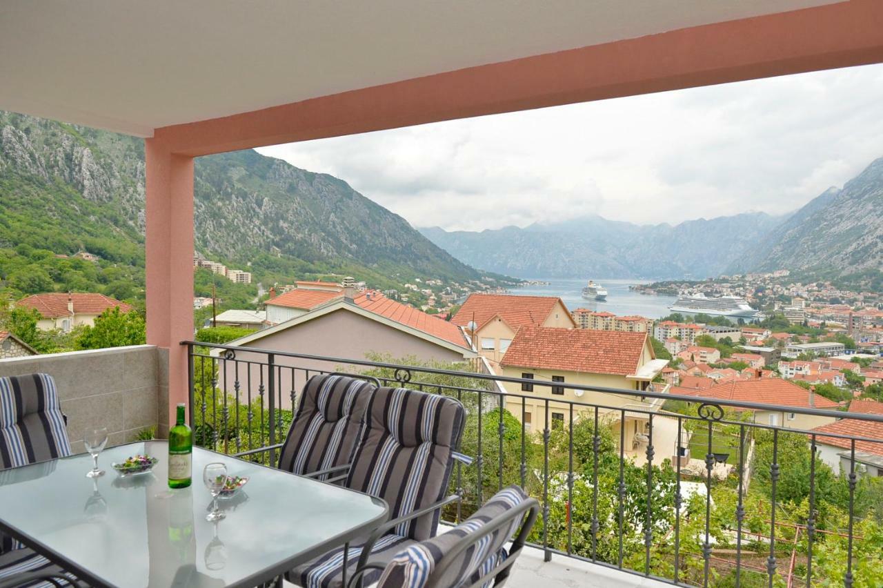 Gara Apartman Kotor